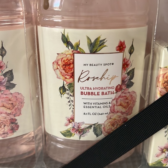 Rose hip  total Body and foot Care set. Never been opened - Picture 3 of 5